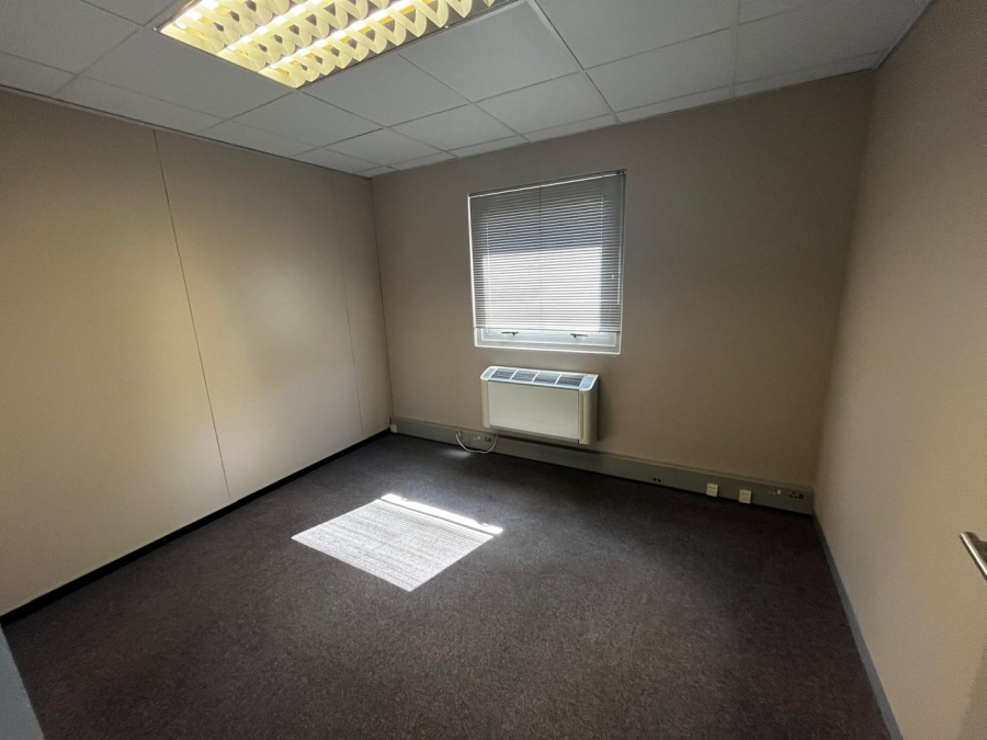 To Let Commercial Property for Rent in Rosendal Western Cape